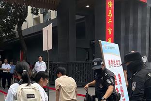 德媒：若无赫内斯同意新帅不会上任，小赫内斯也是潜在人选